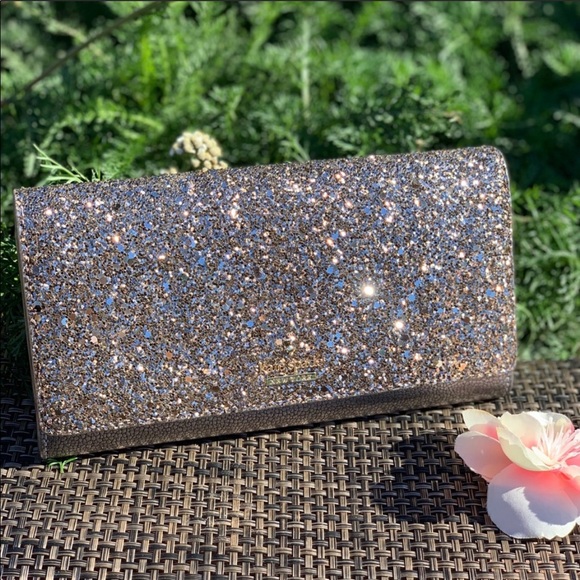 ✨Kate Spade Milou Laurel Way Sparkly Wristlet ✨ - Picture 3 of 8